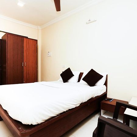 Hotel Della Comfort Near Ambreshwar Shiv Mandir, Ambernath Amarnath Exterior photo